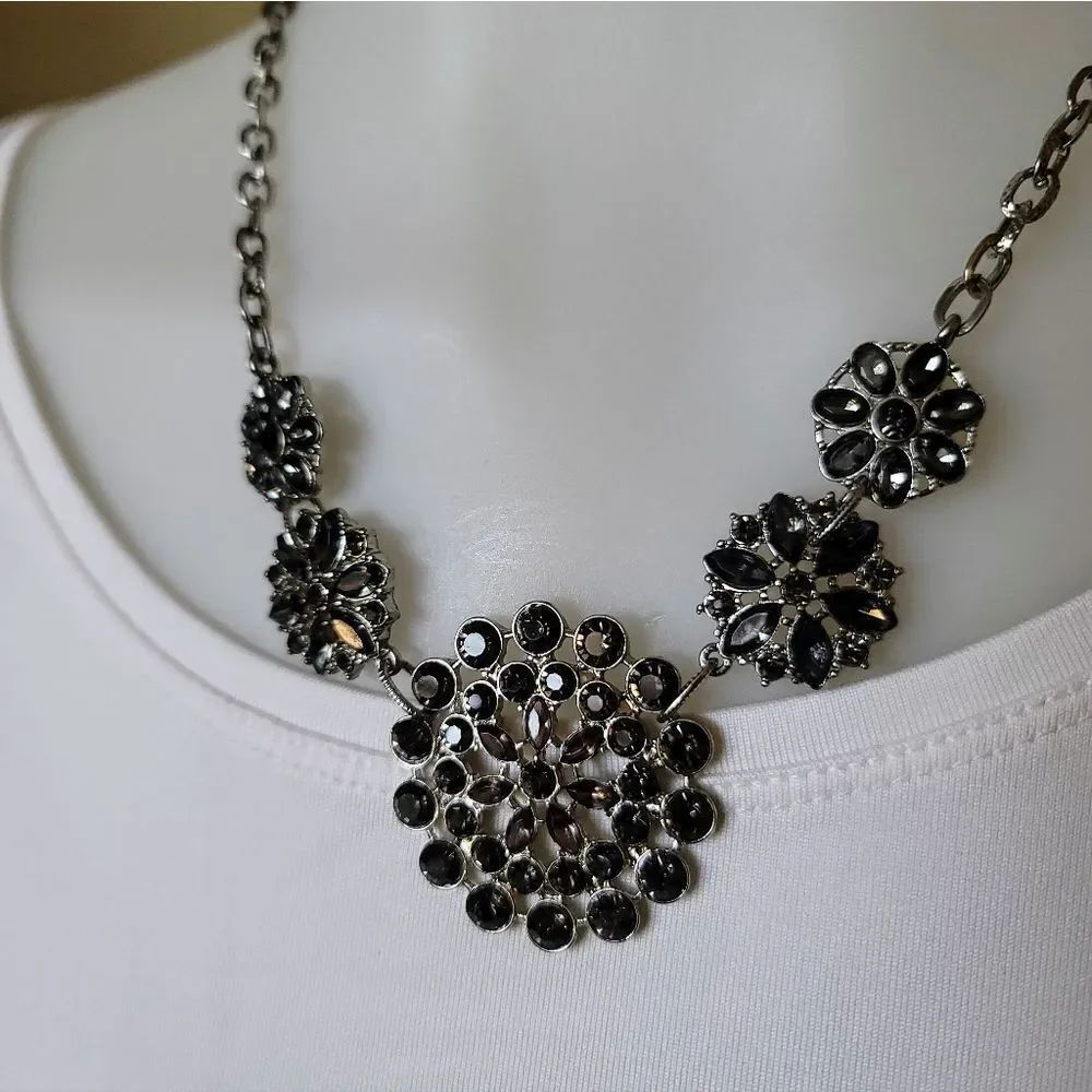 Necklace Bundle - Picture 4 of 5